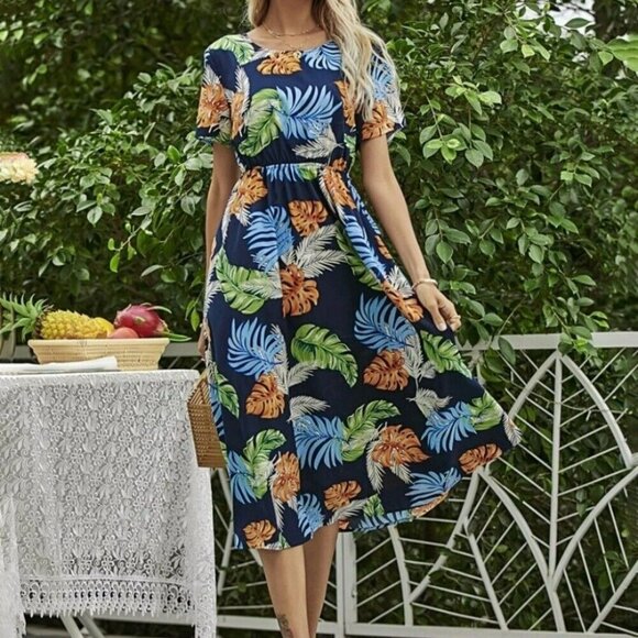 Women’s Midi Back Tie Short Sleeve Dress Size Large NWOT Tropical Boho - Picture 1 of 16